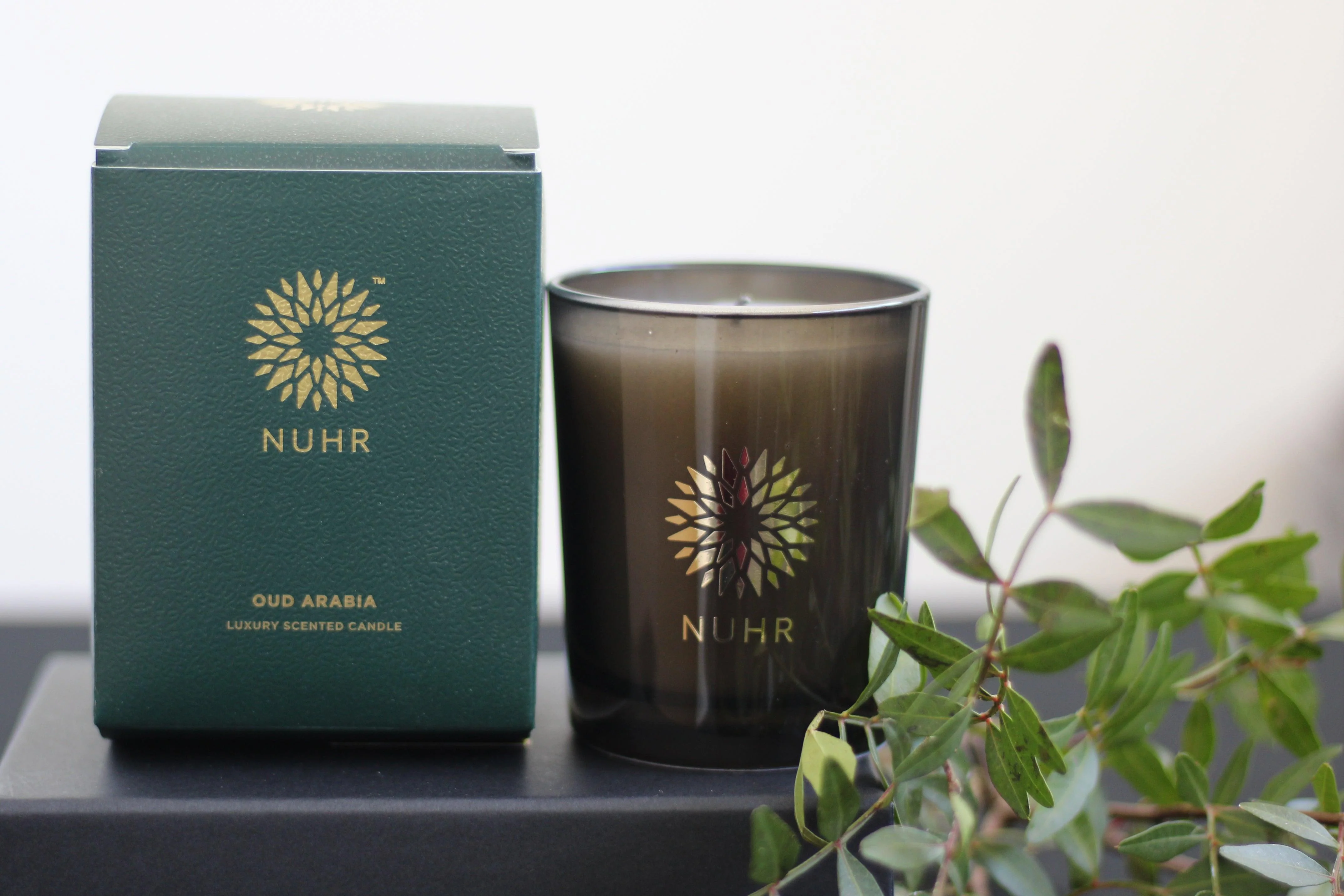 Oud Arabia Luxury Scented Candle - Image 3