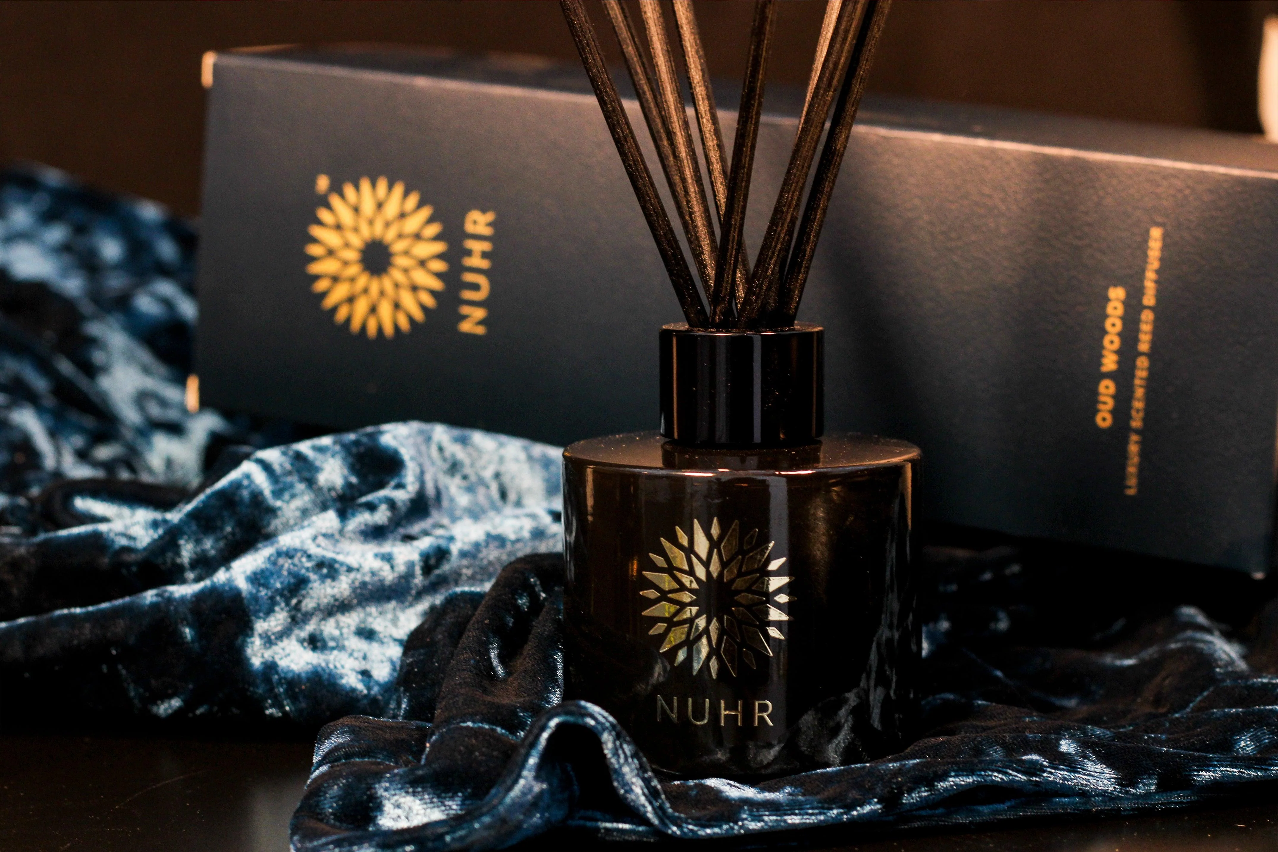 Oud Woods Luxury Reed Diffuser - Image 3