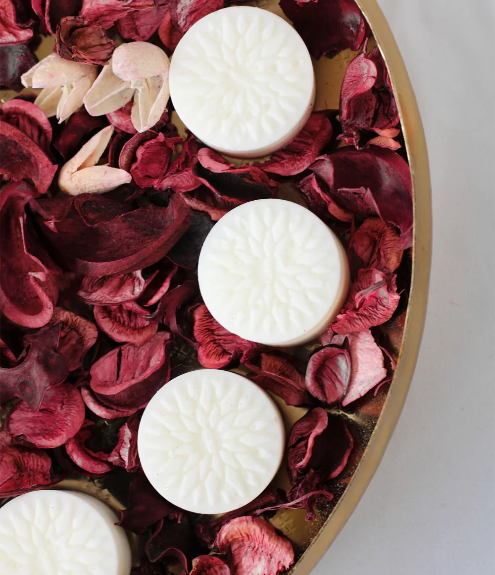 Set of 12 Rose & Oud Luxury Wax Melts - Image 3